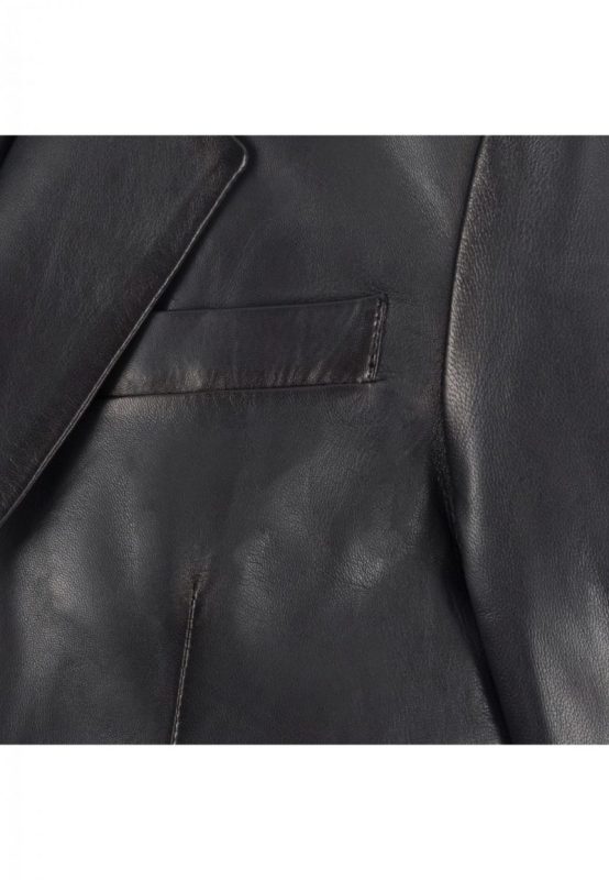 10 Essential Tips for Caring for Your Leather Jacket: A Detailed Guide